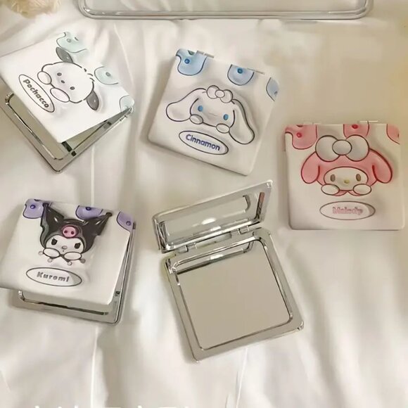 My Melody Mini Mirror - Picture 3 of 3